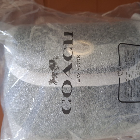 COACH Quilted Nappa Leather Turnlock Card Case- Women's Crossbody Bag- BRAND NEW - Picture 5 of 8